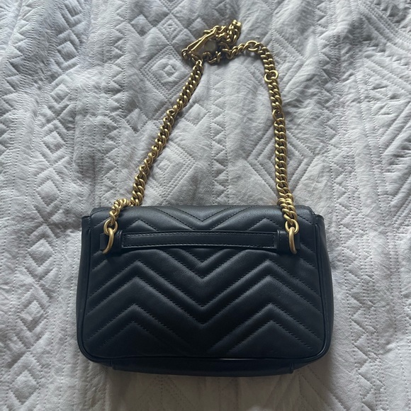 Pearly GG Marmont Flap Belt Bag Matelasse Leather - Picture 9 of 10